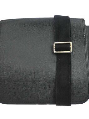Best06 Louis Vuitton Brown Taiga Andrei Shoulder Bag M32482 BA0131 BQ01438